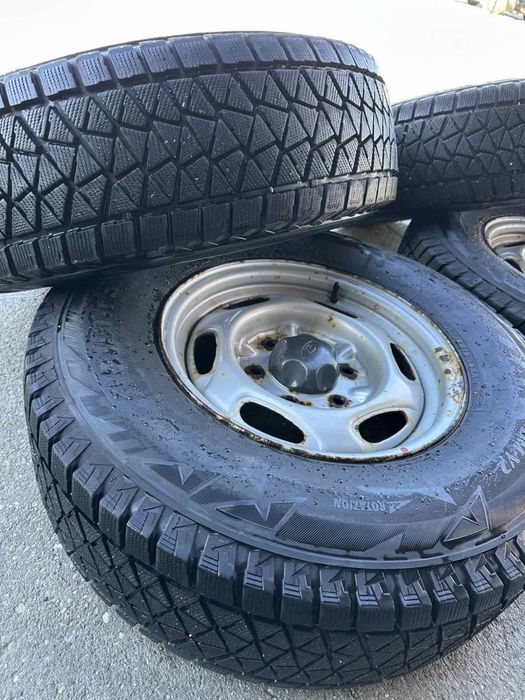 Гуми с джанти Ford Renger