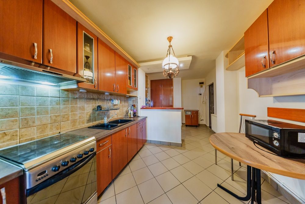 Apartament+spatiu comercial,parter, Micălaca