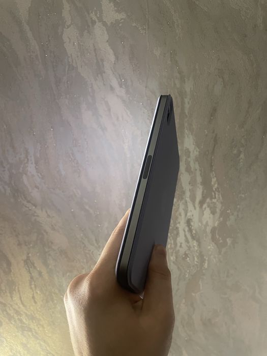 Ipad 6 mini Wi-Fi (simkartasiz)sotiladi zor xolata.