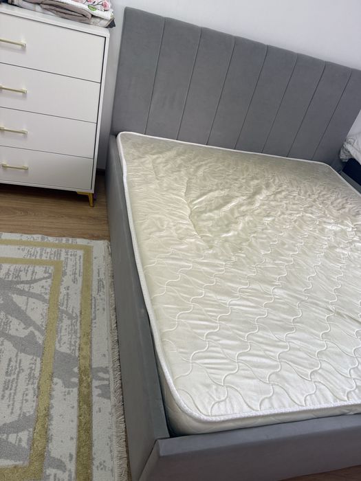 Продам двухспальную кровать