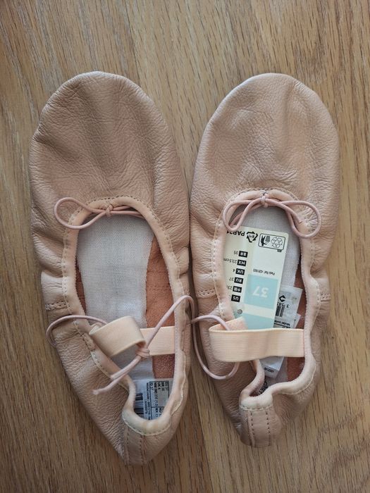 Нови кожени балетни туфли от Декатлон