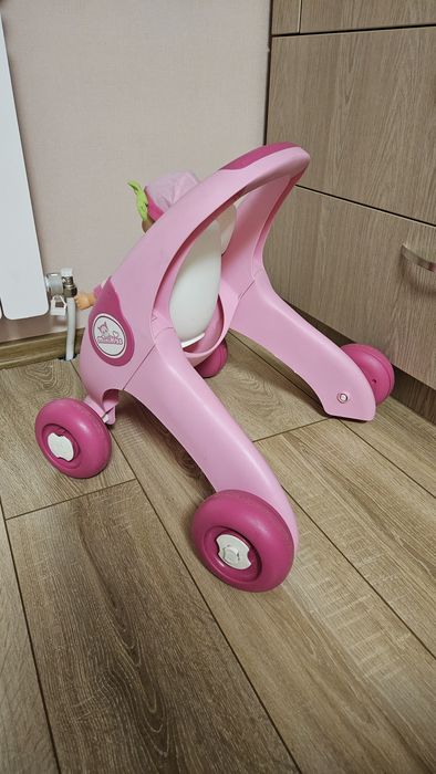 Уокър  minikiss за прохождане