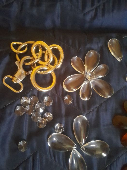 Стъклени камъни за декорация