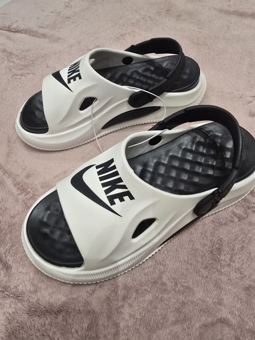 Papuci Slapi Nike