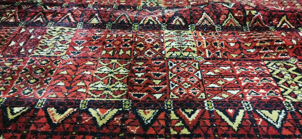 Голям вълнен килим Turan Sahib 3 на 2 метра.