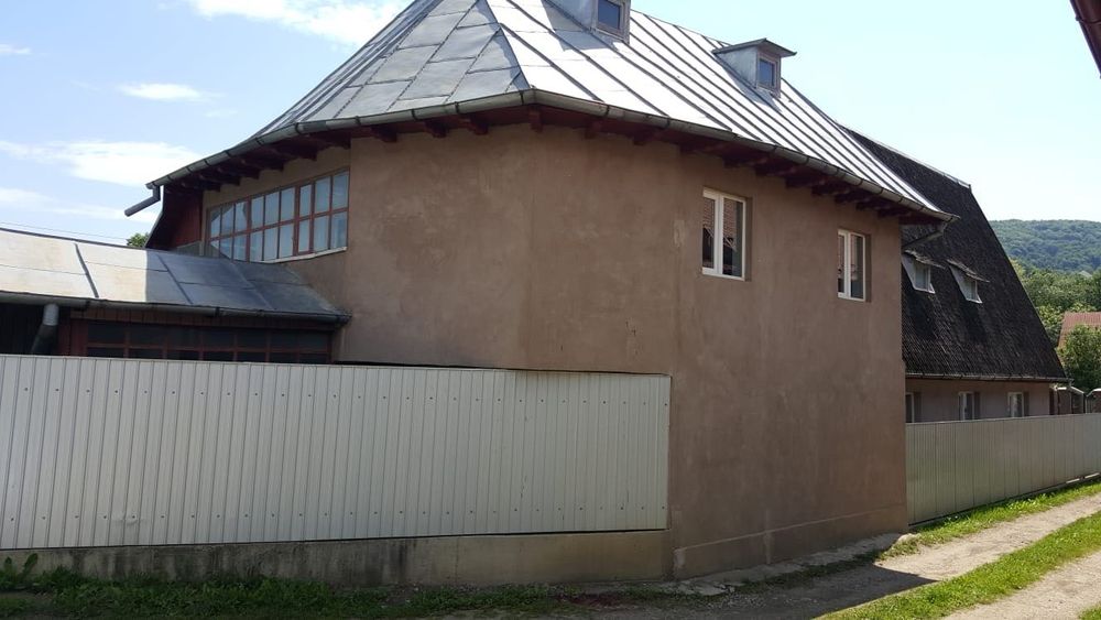Vand casa cu teren Lunca Moinesti