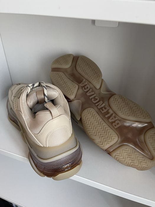 Balenciaga Triple S 40 pe stock