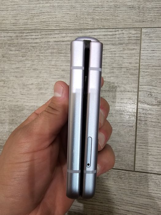 Samsung z flip 3 Работещ
