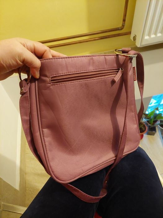 Geanta de umăr vișinie