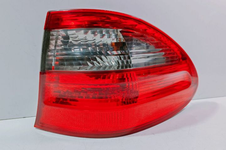 Stop tripla dreapta fara soclu A2118202864 Mercedes-Benz E-Class W211