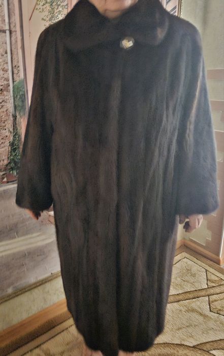 Продам норковую шубу