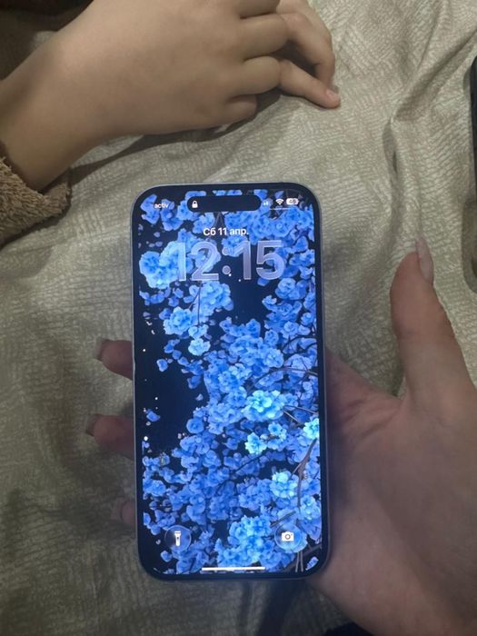 Продам айфон 15 срочно