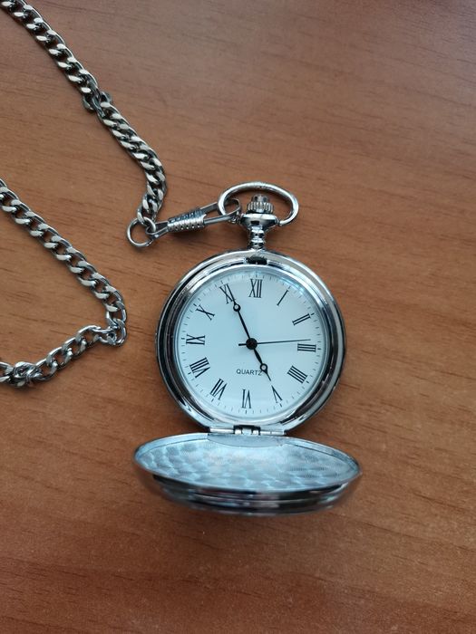 Чисто нов джобен часовник