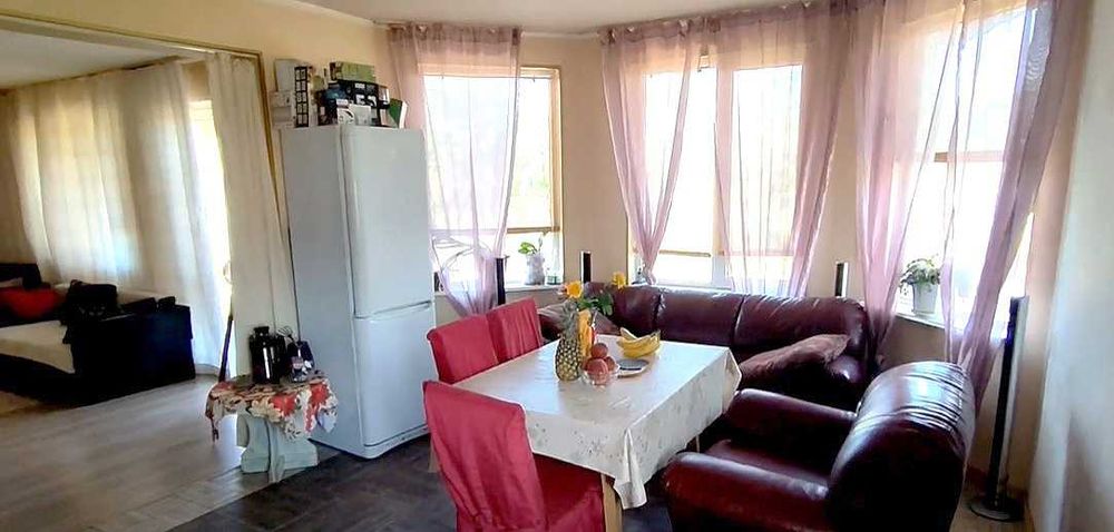 Просторна напълно обзаведена къща до Балчик