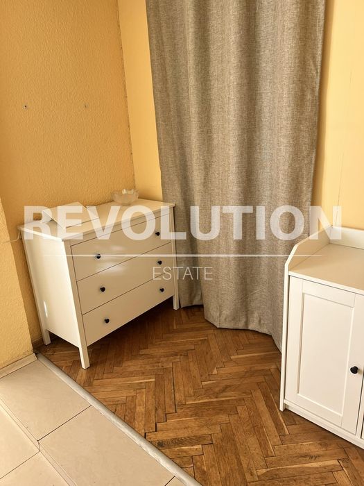 Дава се под наем Двустаен апартамент в Варна, Център - 38 кв.м за 400 € - Снимка #1