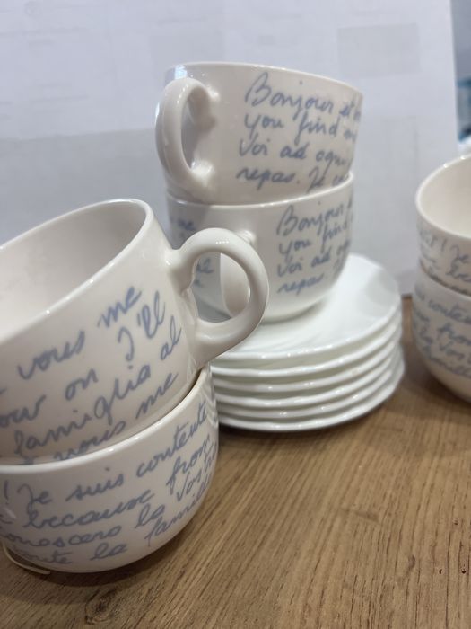 Чайные чашки с блюдцами