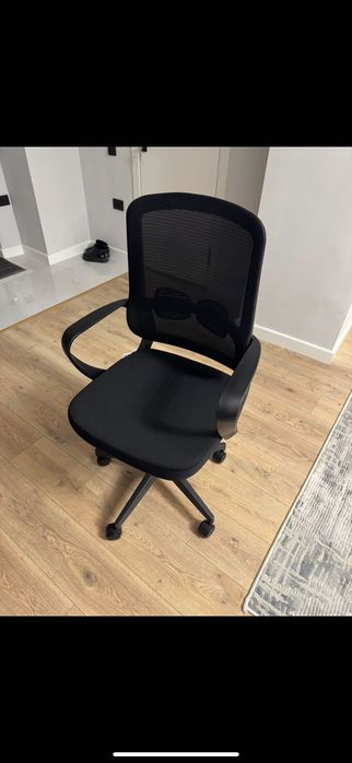Офисное абсолютно новое кресло от ДАФНА