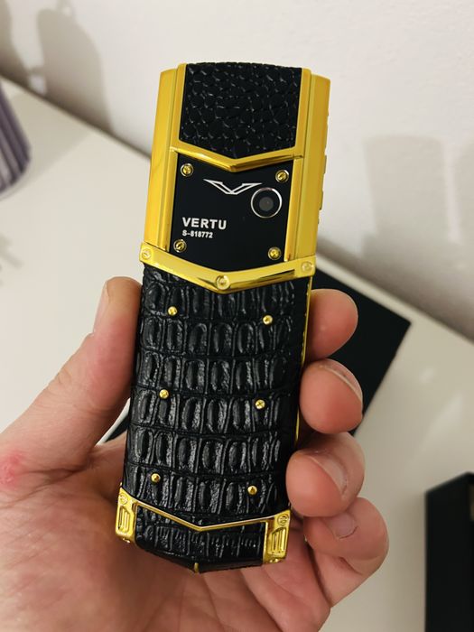 Vertu Crocodile