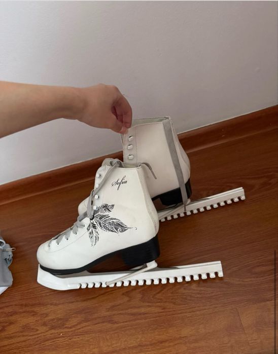 Коньки женские коньки