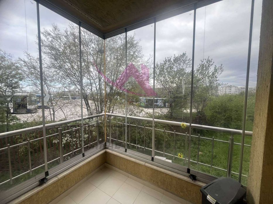 Двустаен -ново обзавеждане -Младост