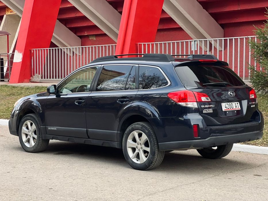 Продается машина субару оутбак