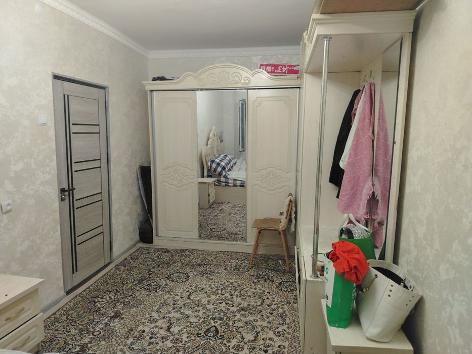 Жиззах шахар Микрорайон 3/2 да 3 хонали уй сотилади