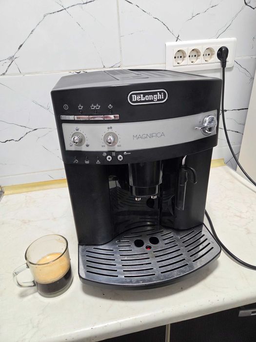 Espressor Automat DeLonghi Magnifica ESAM3000 Aparat cu Cafea Boabe