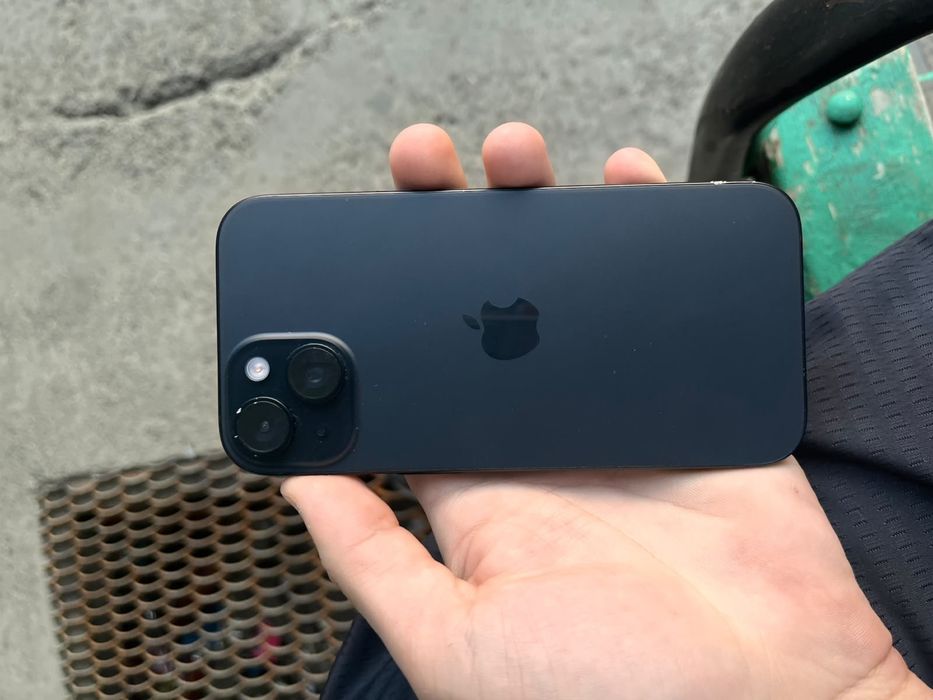 iPhone 15 | 128 GB 100%