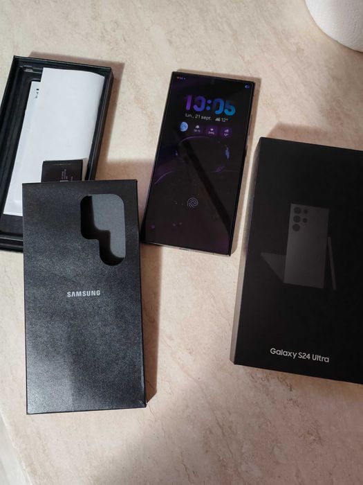 Samsung Galaxy S24 Ultra 256GB Black / Pachet Complet + Huse / Impecabil Ecran
