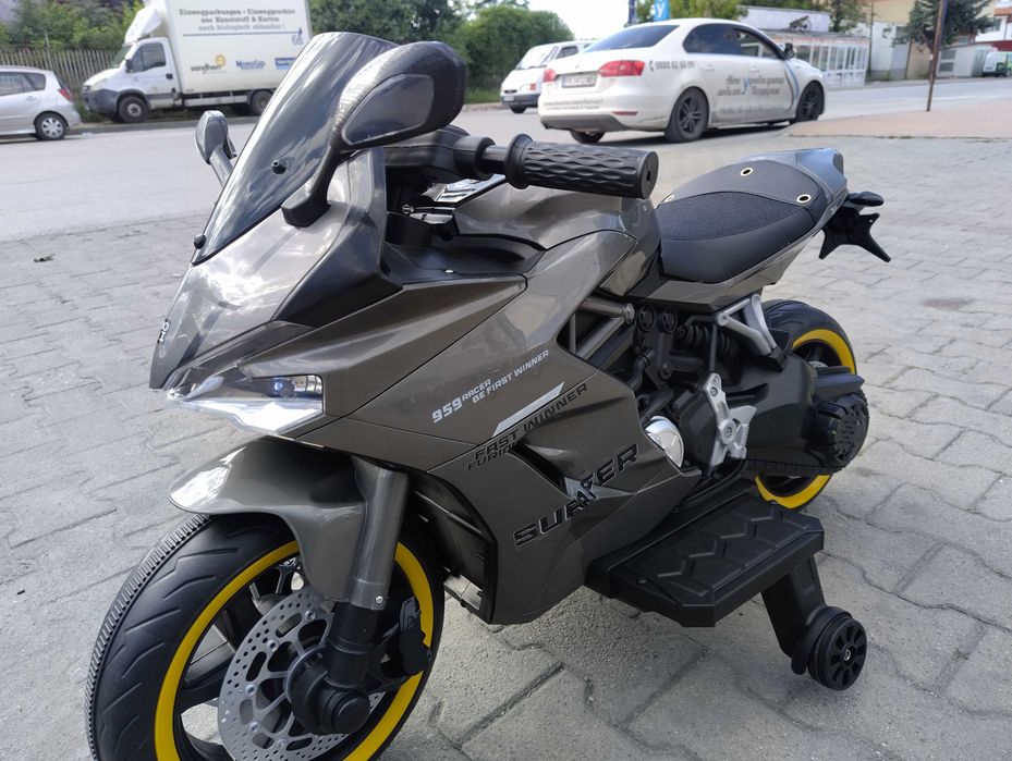 KAWASAKI акумулаторен мотор SURFER сив