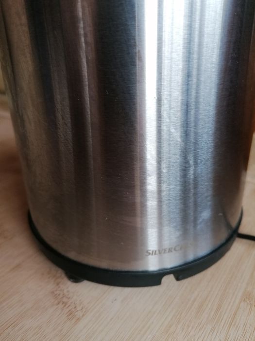 Електрическа сокоизтисквачка