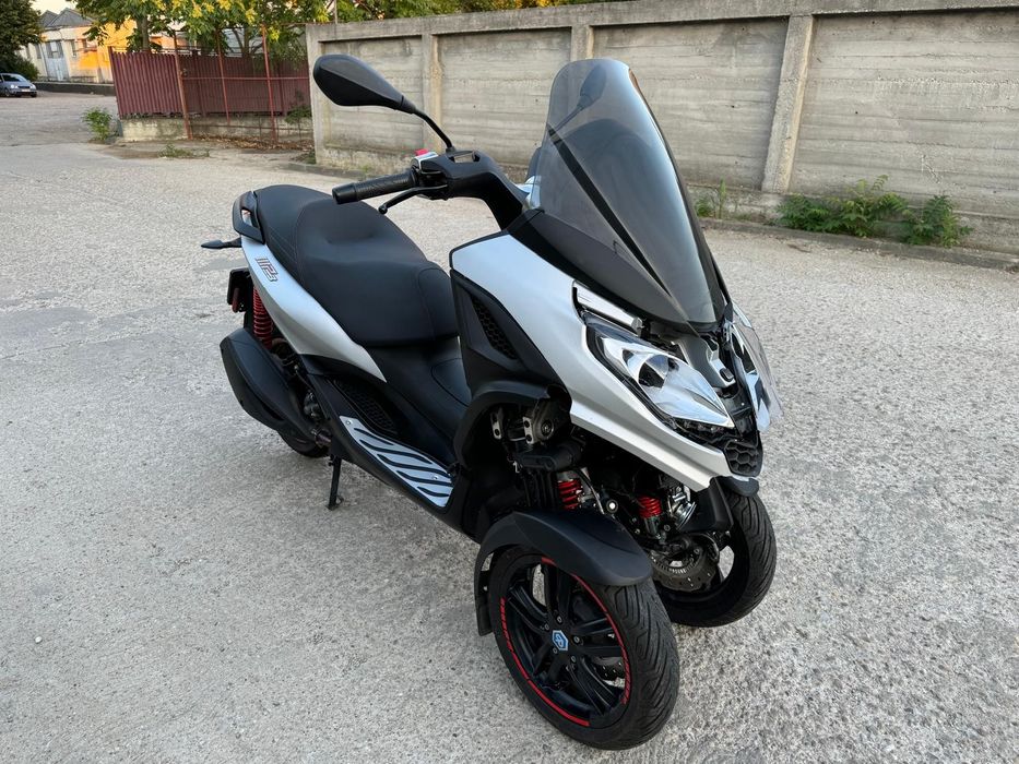 Reparații piaggio MP3/yamaha tricity /peugeot metropolis
