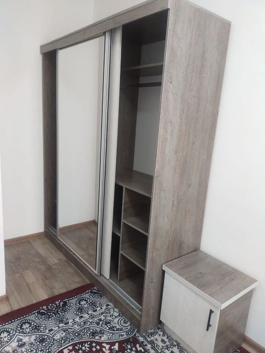 Чирчик  Шахрида  Ижарага  Квартира 3 хонали Танк олийгохи Лётний час