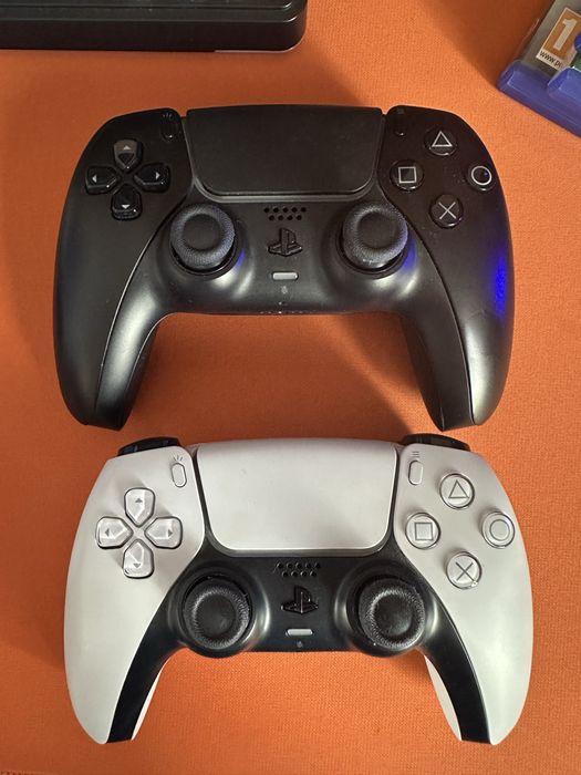 PlayStation5 2 джойстика