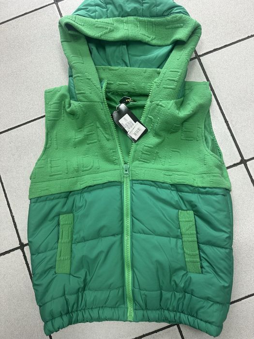 Продавам дамски екип три части размер Л