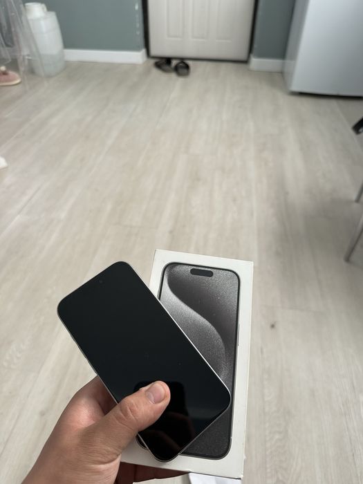 Продам айфон 15 про iPhone 15 pro
