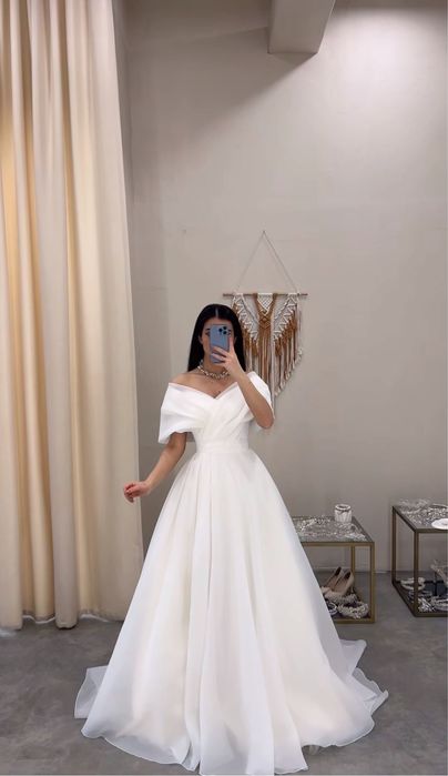 Свадебные платья 20.000