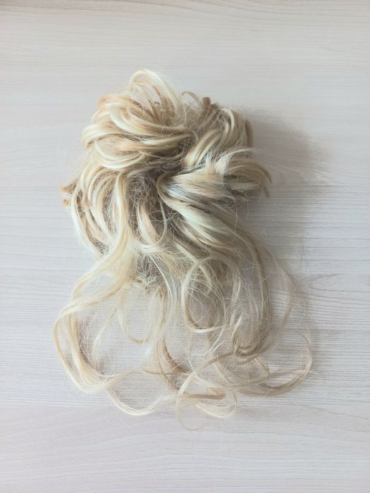 Волосы  накладные на резинке