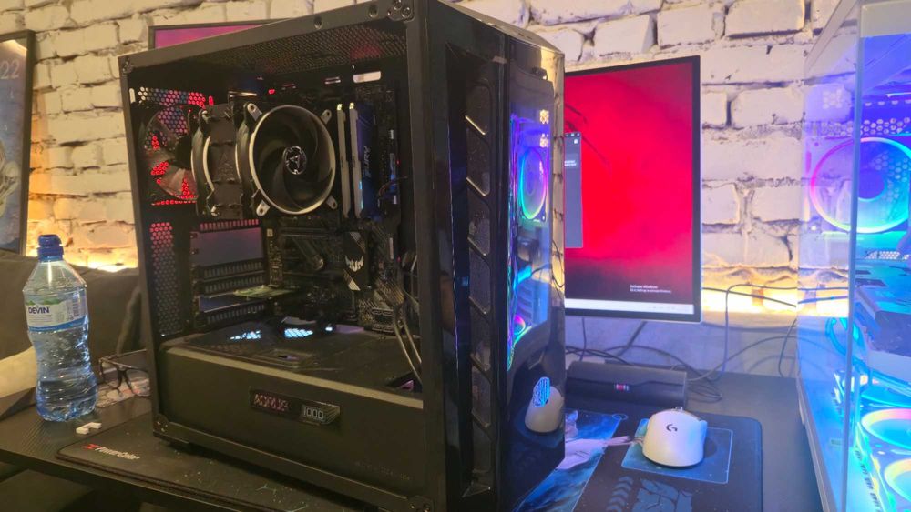 Компютърна конфигурация с AMD Ryzen 7 5800X и 32gb RAM + Монитор