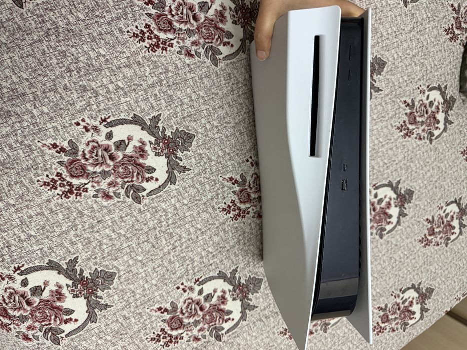 Продам Playstation 5