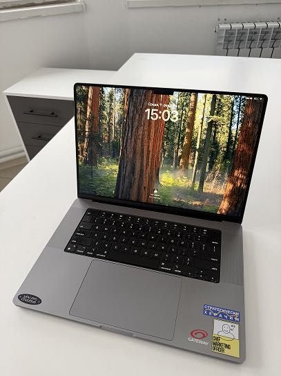 MacBook Pro 16, M1 Pro, 16 ГБ - 2021 года
