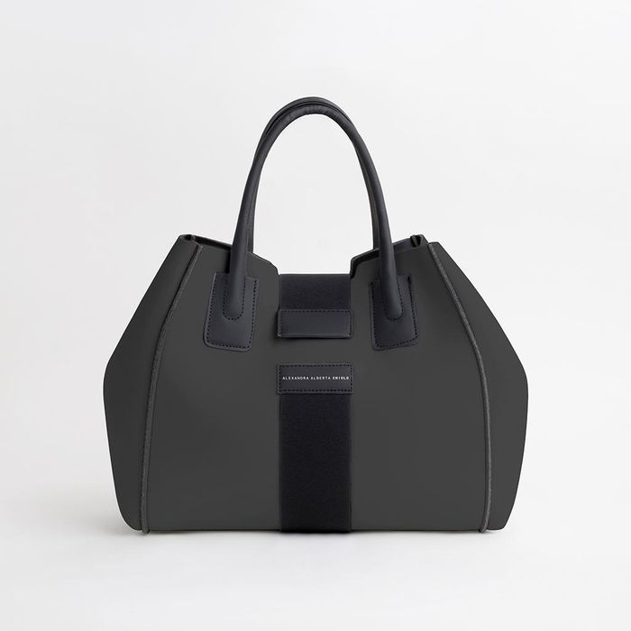 Alexandra Alberta Chiolo.  Boss ,Parfois 2/1