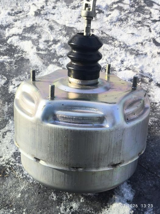 Продаю тормозной вакуум на Газель