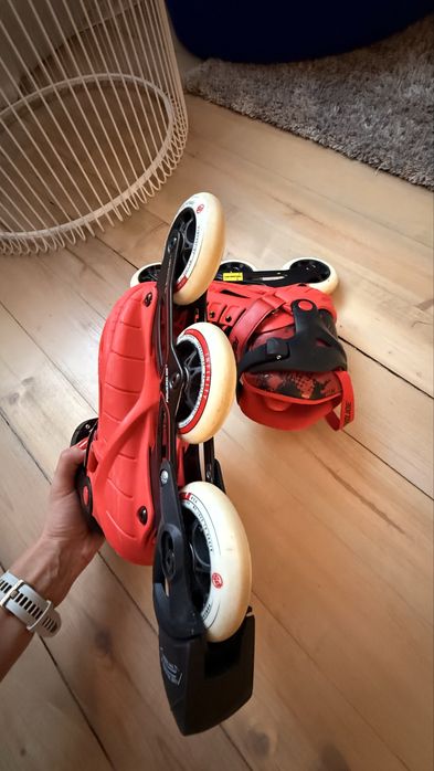 Ролери и наколенки