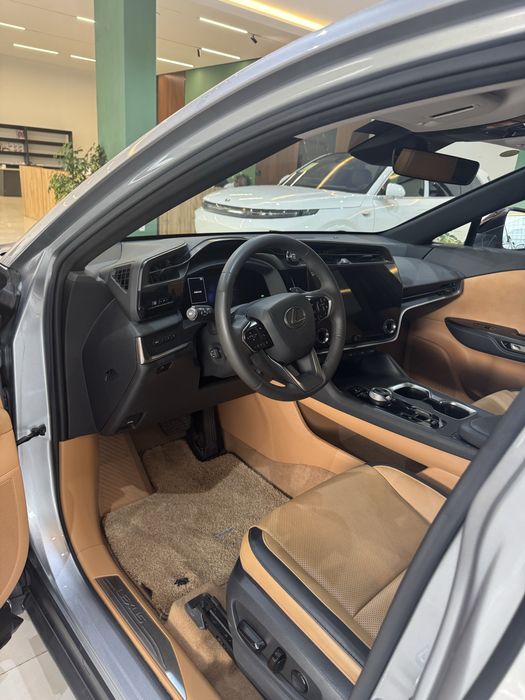 Lexus RZ 450 e bu