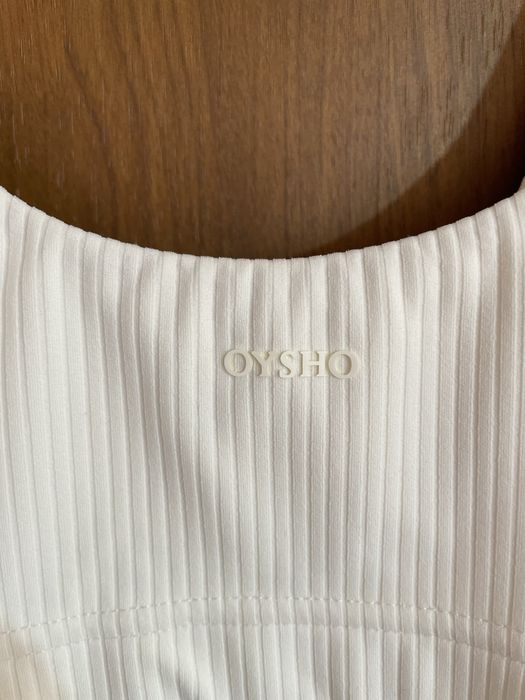 Спортен сутиен / топ / потник / бюстие oysho