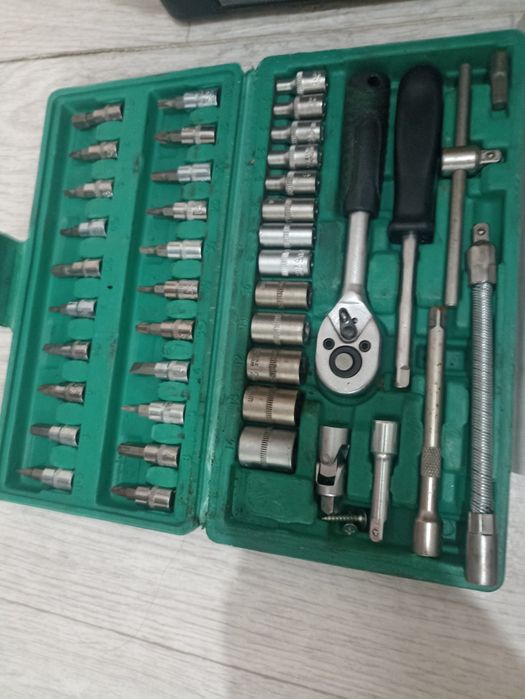 Запчасти срочно продам