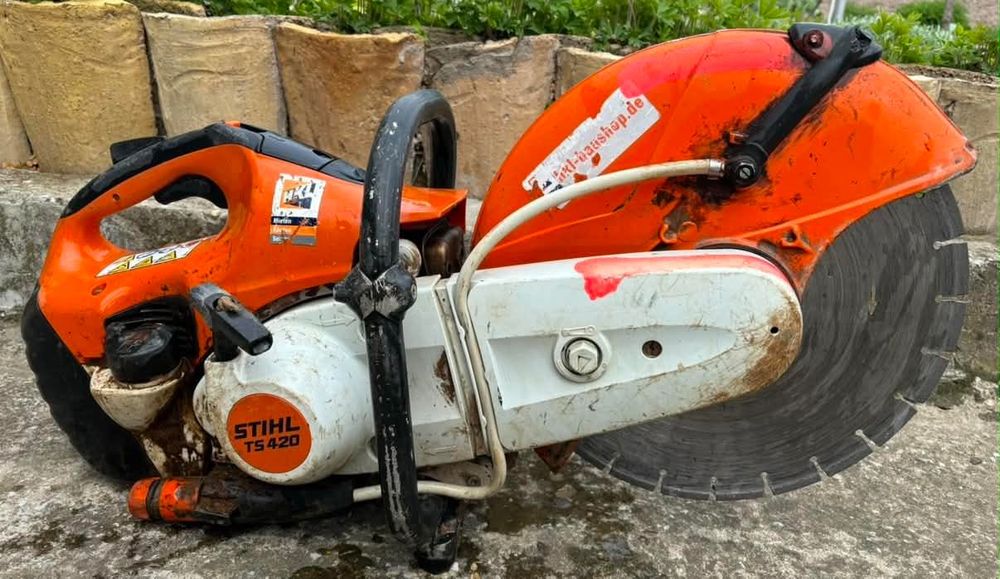 Продавам STIHL TS 420 – 900 €  С 2бр диск циркуляр и диамант 3 бр масла