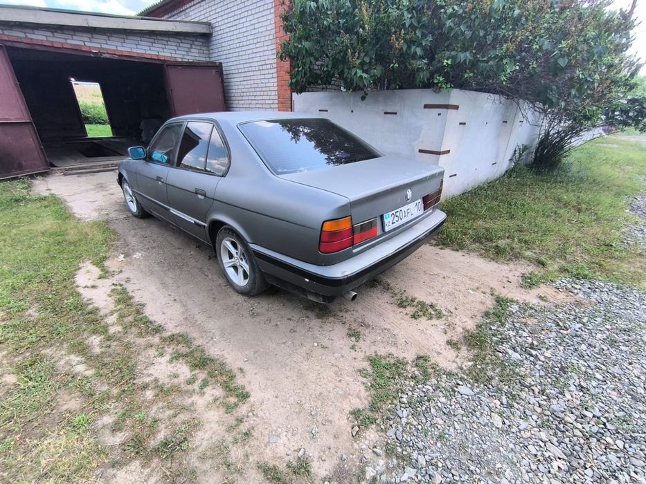 Продам машину BMW E34