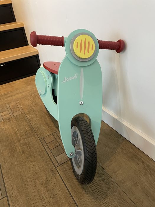 Детско колело - бalance bike vespa дървен баланс байк веспа